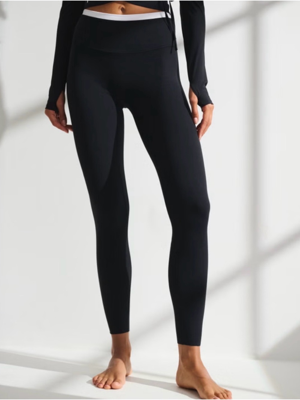Abercrombie & Fitch YPB StudioFLEX 7/8 length Leggings in Black